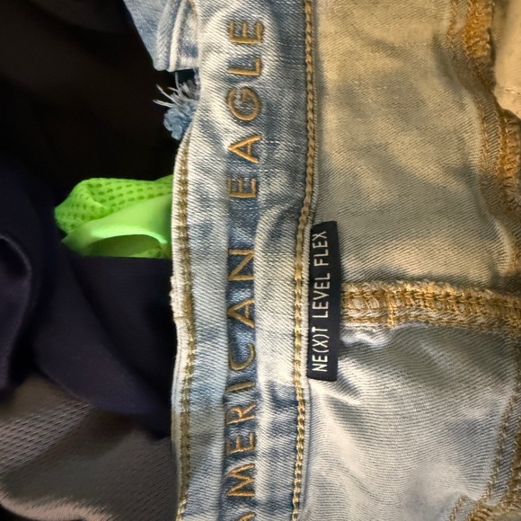 American Eagle Outfitters Light Blue Distressed Skinny Jeans - Picture 3 of 4